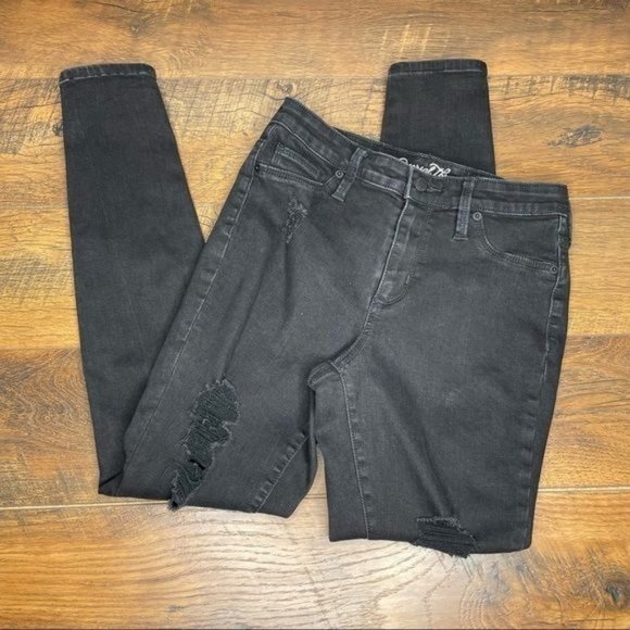 Universal Thread Denim - Universal Thread Distressed Skinny Jeans - Size 4/27R